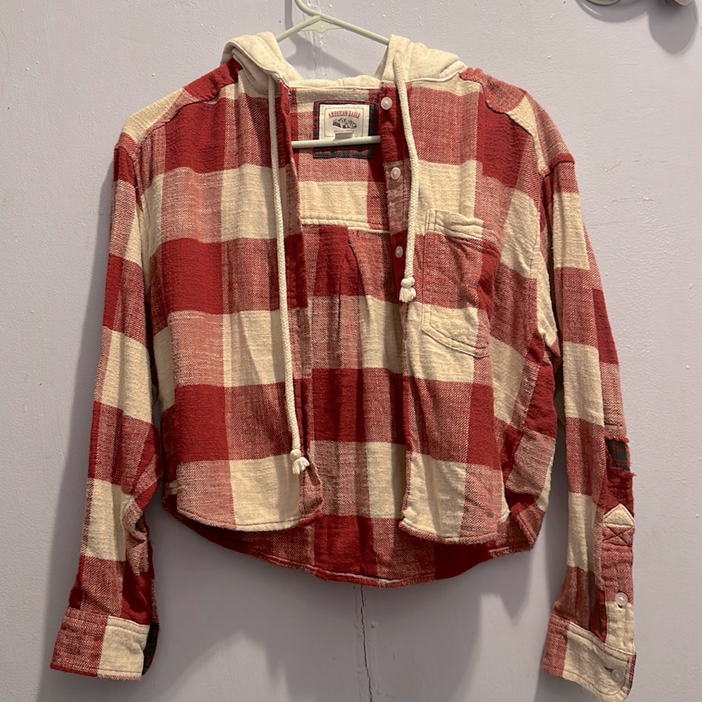 Red crop top shirt